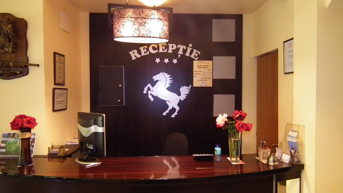 White Horse Hotel Predeal Bagian luar foto