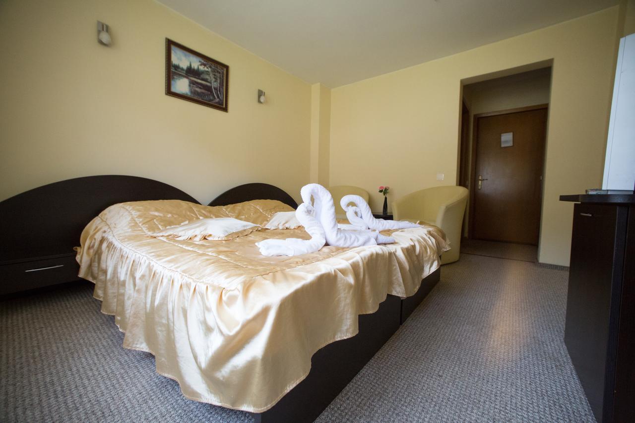 White Horse Hotel Predeal Bagian luar foto
